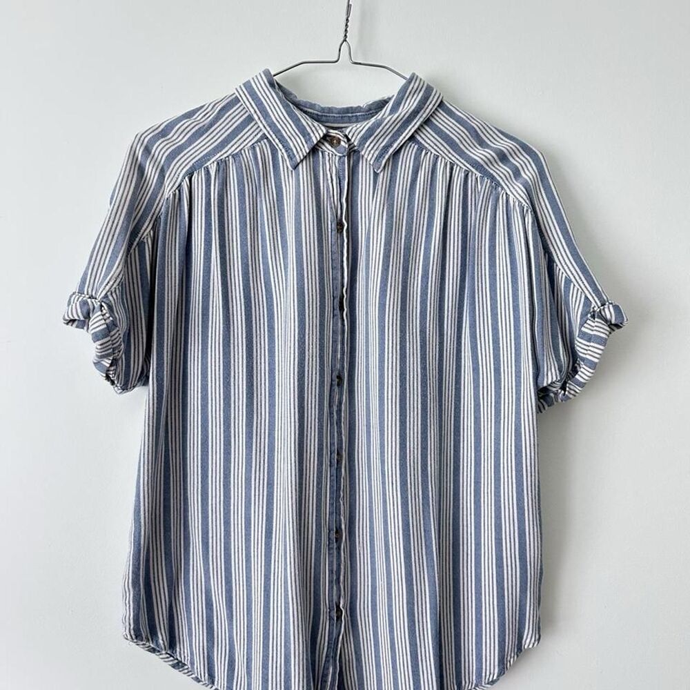 Universal-thread Women's multi Shirt
